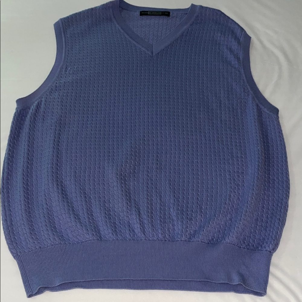 Elegant V-Neck Periwinkle Sweater Vest for Men
